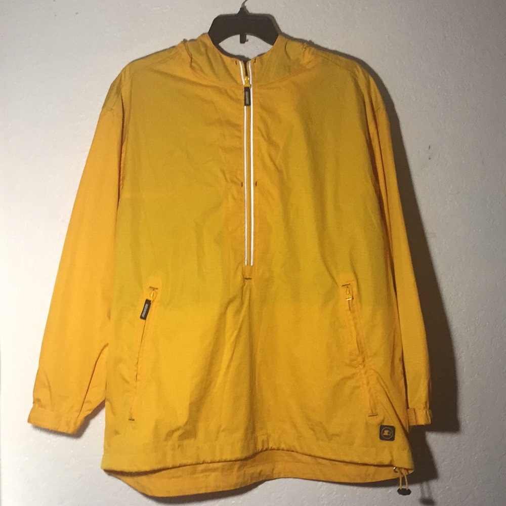 Windbreaker sporty sports wear athletic style